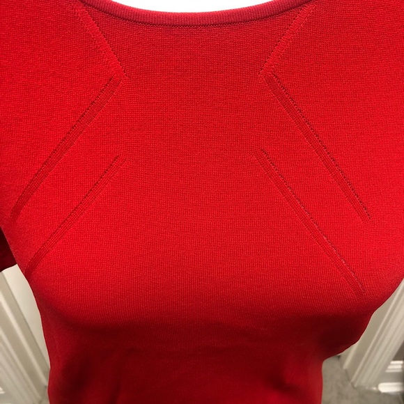 Beautiful Escada red sweater with subtle detail - Picture 2 of 5